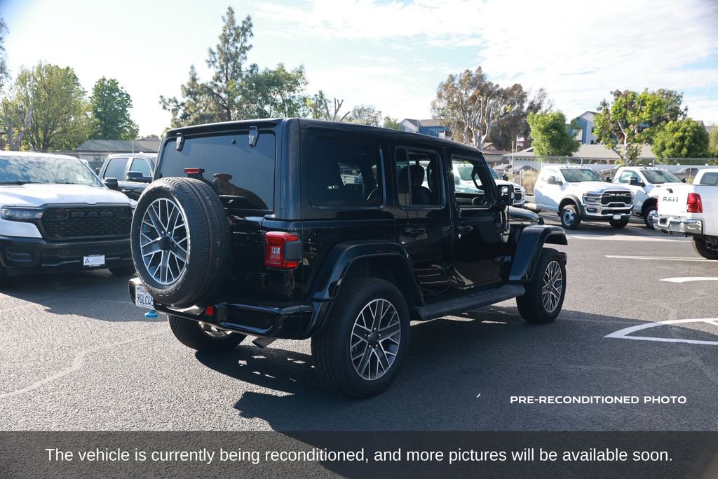Used 2023 Jeep Wrangler Unlimited Sahara AWD/4WD image 6