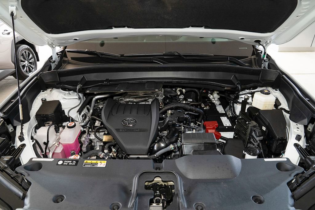 Used 2024 Toyota Grand Highlander Limited image 21