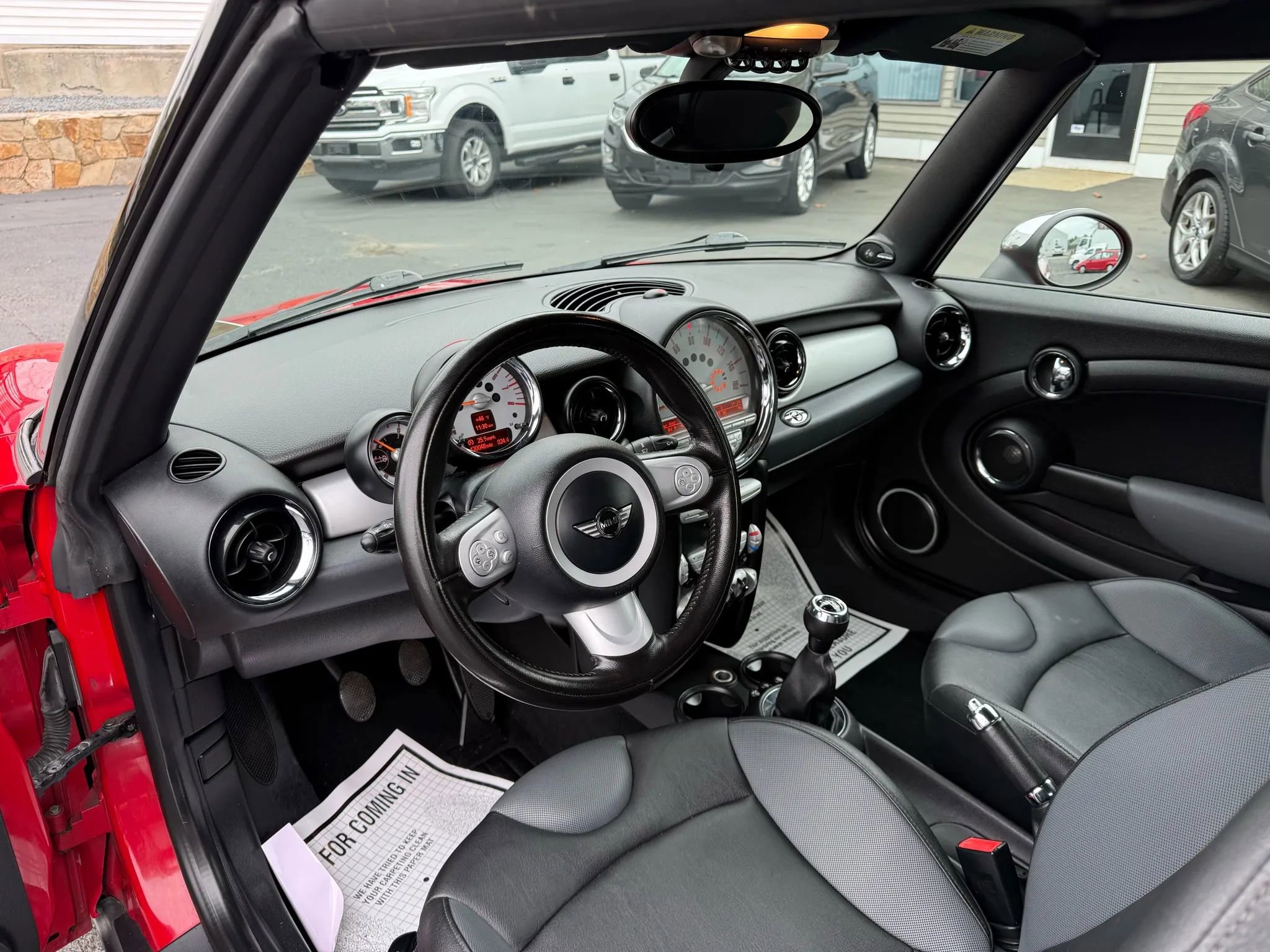 Used 2010 MINI Cooper Convertible image 17