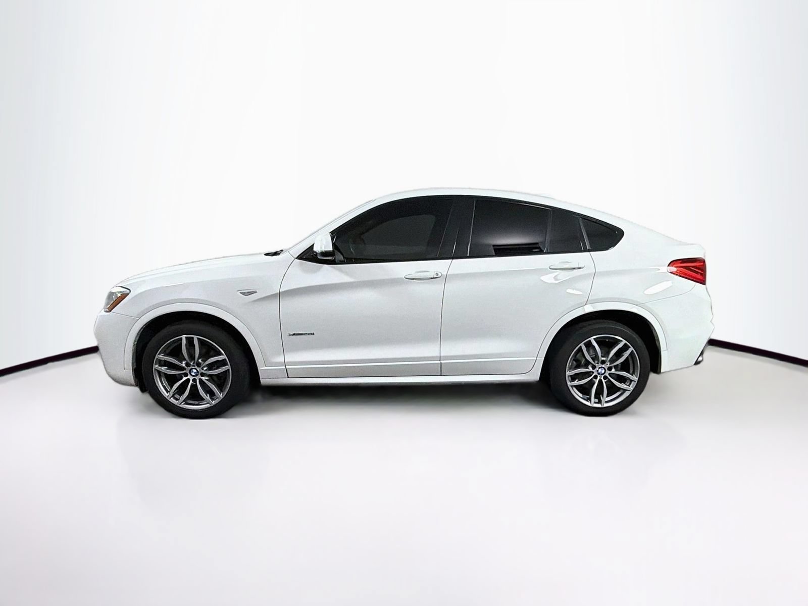 Used 2018 BMW X4 xDrive28i AWD/4WD image 4