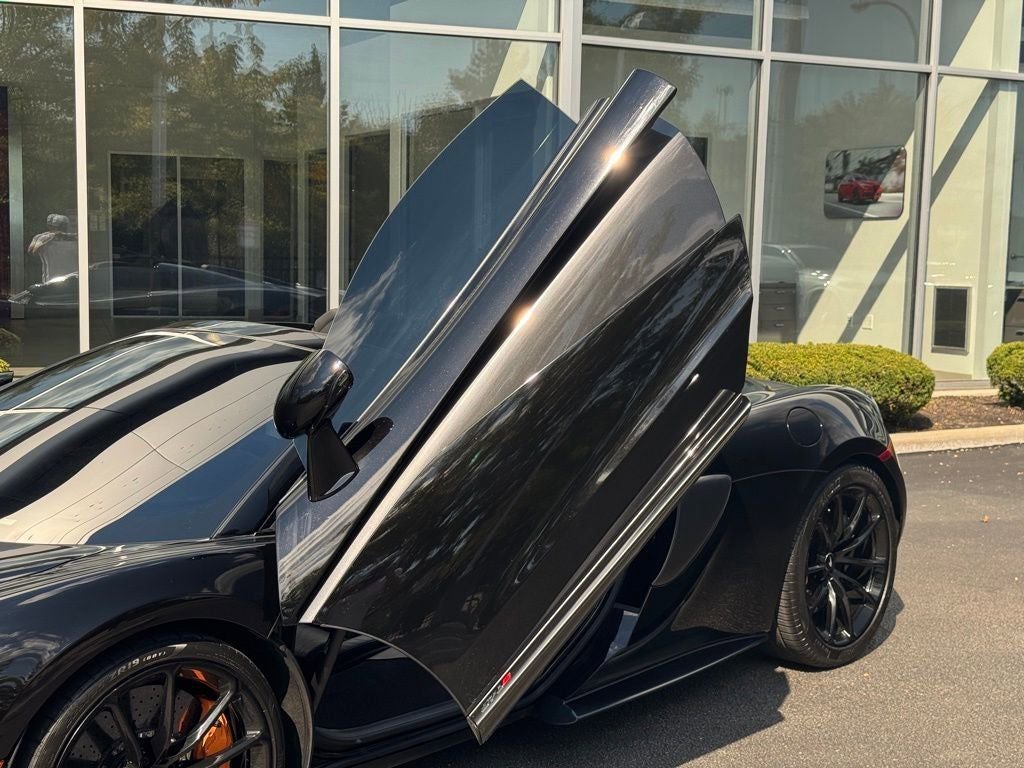 Used 2019 McLaren 570S Spider image 37