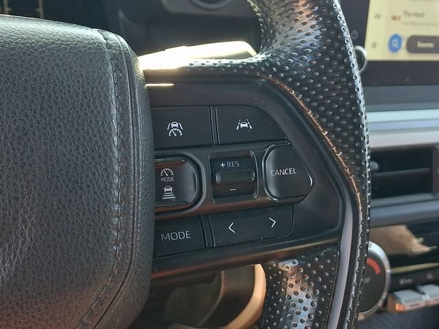 Used 2025 Toyota Tacoma SR5 AWD/4WD image 8