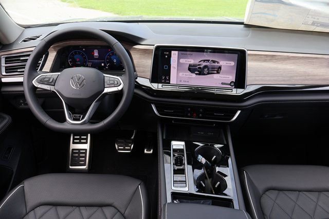 New 2026 Volkswagen Atlas SEL Premium R-Line image 14