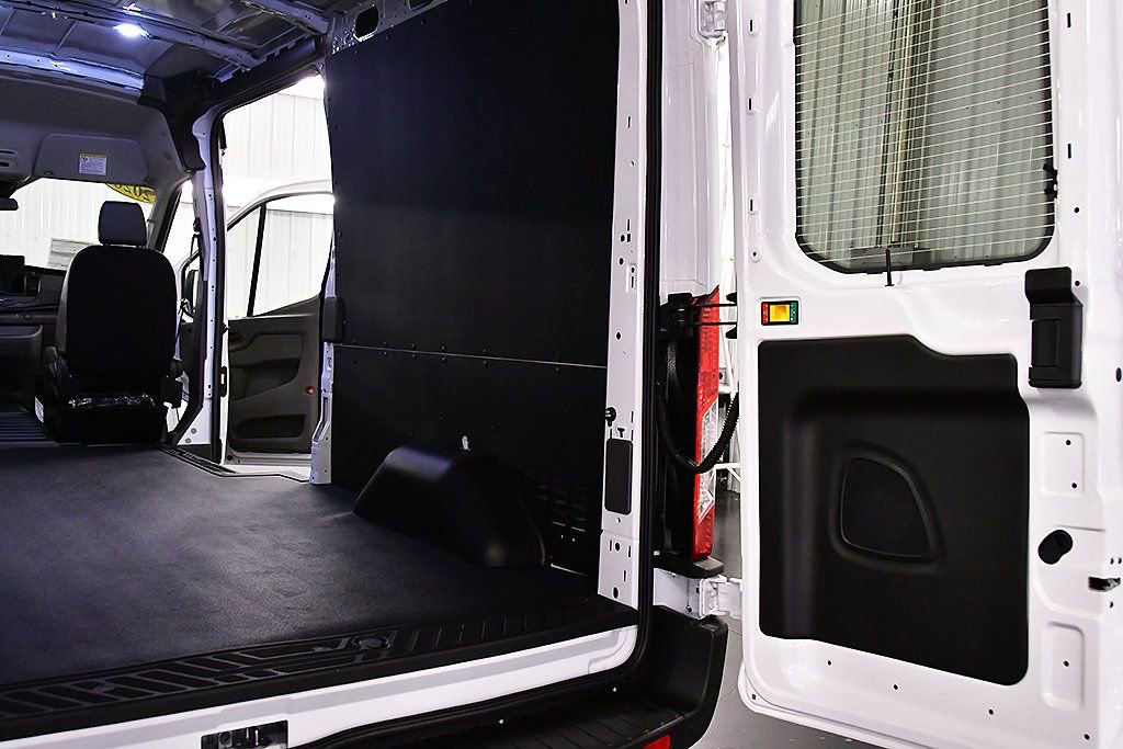 New 2026 Ford Transit 150 148 Medium Roof AWD w/ Load Area Protection Package image 31