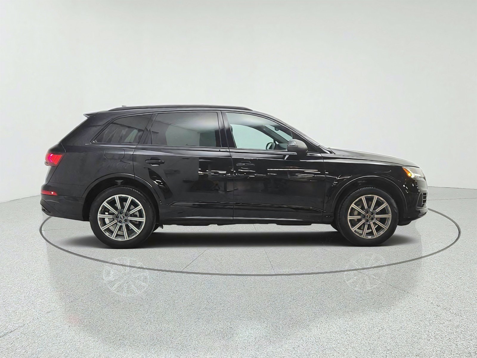 Used 2023 Audi Q7 2.0T Premium Plus w/ Premium Plus Package AWD/4WD image 4