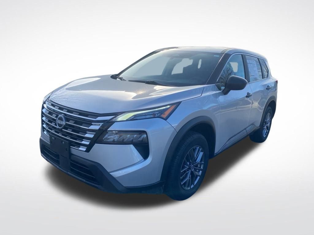 Used 2024 Nissan Rogue S image 7