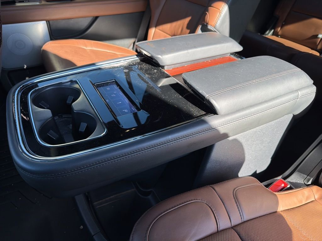 Used 2022 Lincoln Navigator Reserve image 18