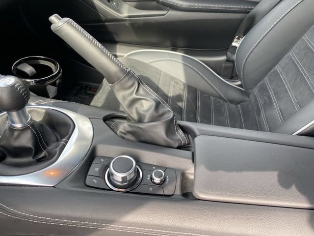 Used 2025 MAZDA MX-5 Miata RF Club RWD image 24