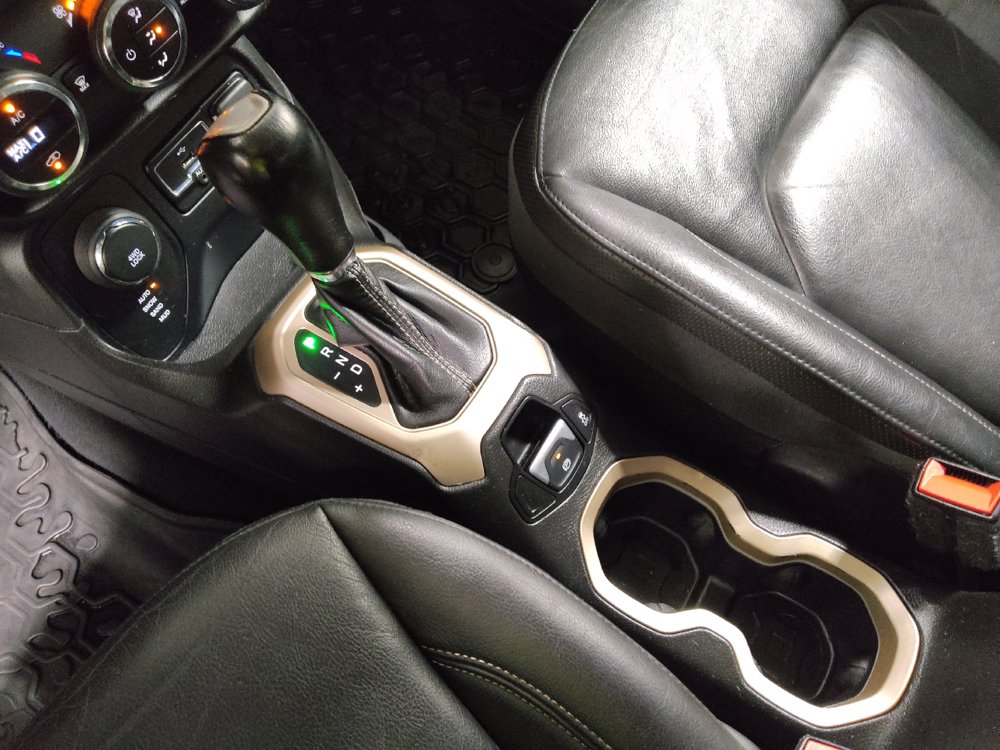 Used 2015 Jeep Renegade Limited AWD/4WD image 26