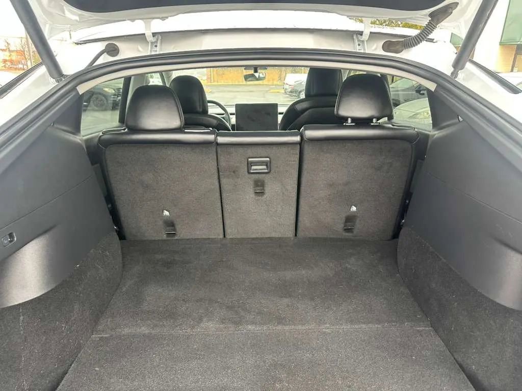 Used 2021 Tesla Model Y Long Range image 27