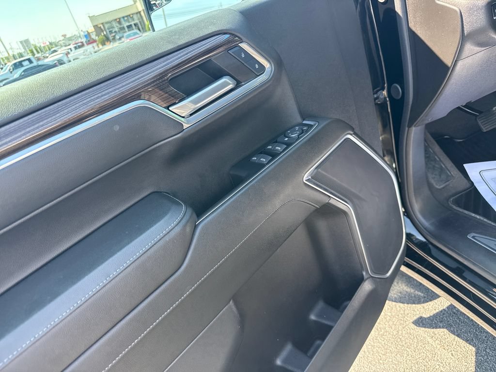 Used 2024 Chevrolet Silverado 1500 LT AWD/4WD image 14
