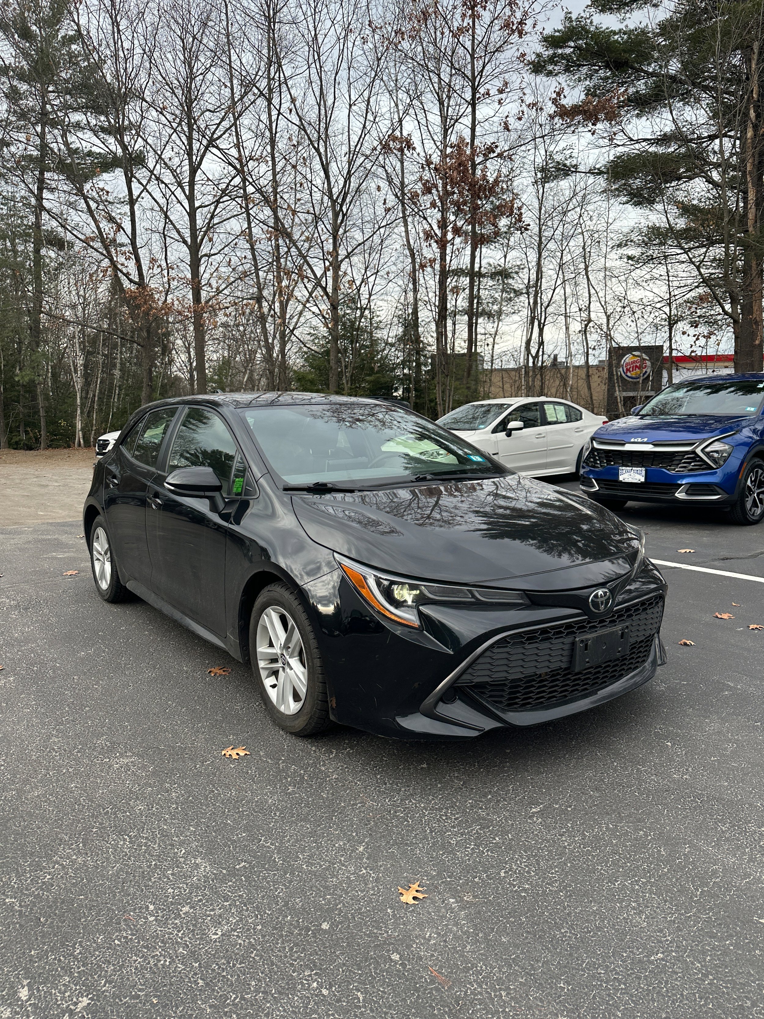 Used 2022 Toyota Corolla SE FWD image 3