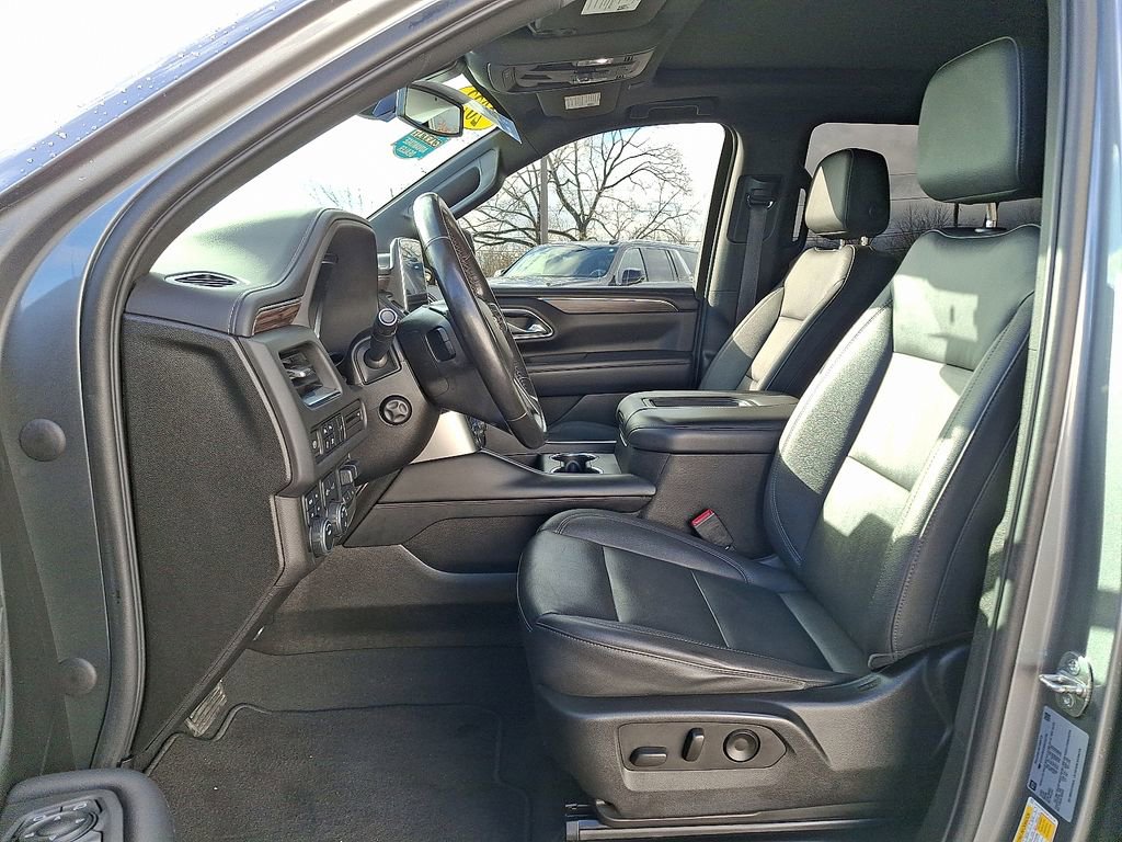 Used 2022 Chevrolet Tahoe LT w/ LT Signature Package image 16