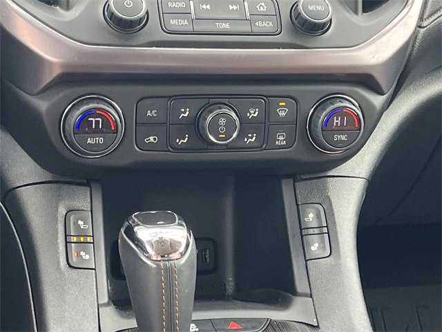 Used 2018 GMC Acadia SLT image 17