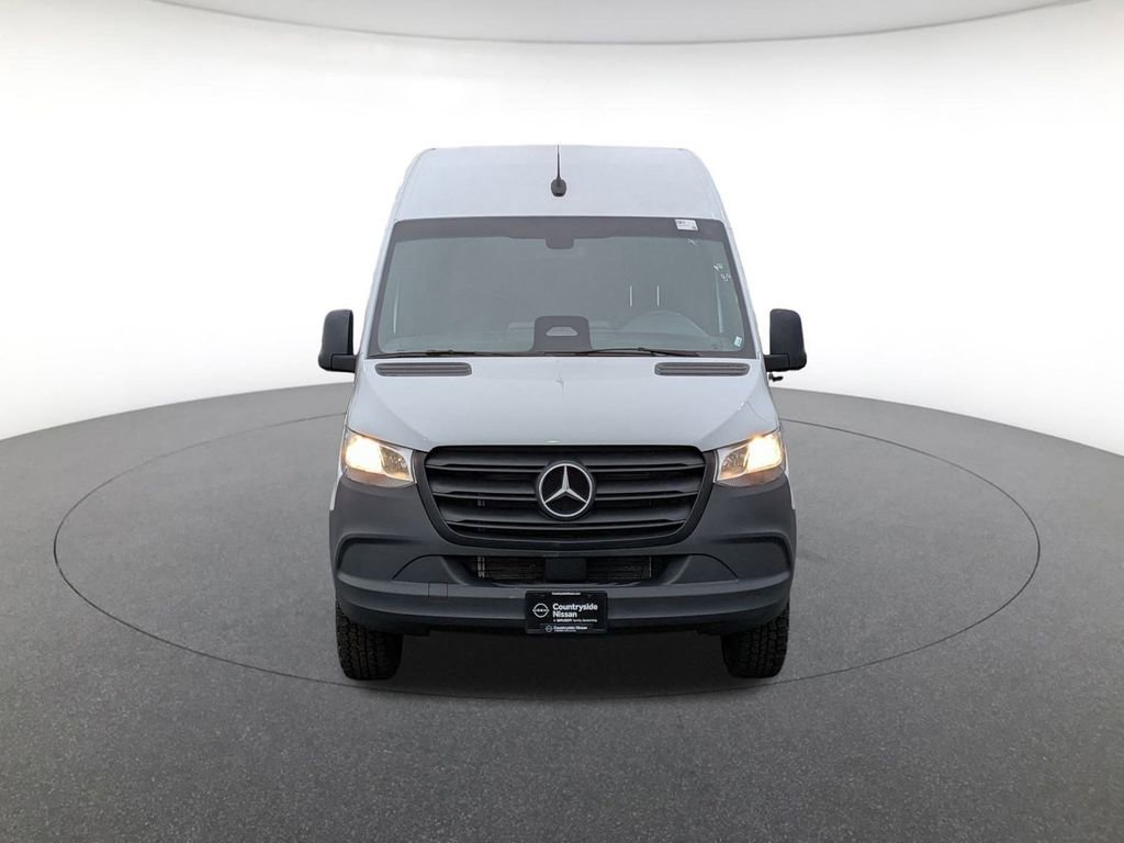Used 2025 Mercedes-Benz Sprinter 2500 image 2