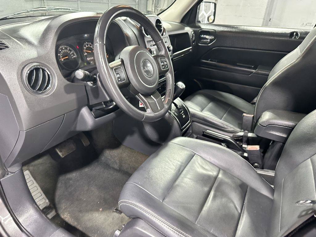 Used 2016 Jeep Patriot High Altitude AWD/4WD image 20