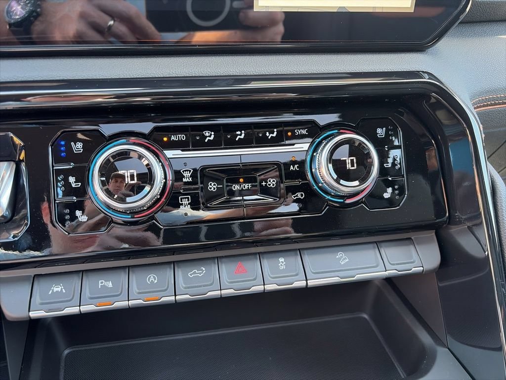 New 2026 GMC Sierra 1500 AT4 w/ AT4 Premium Package AWD/4WD image 29