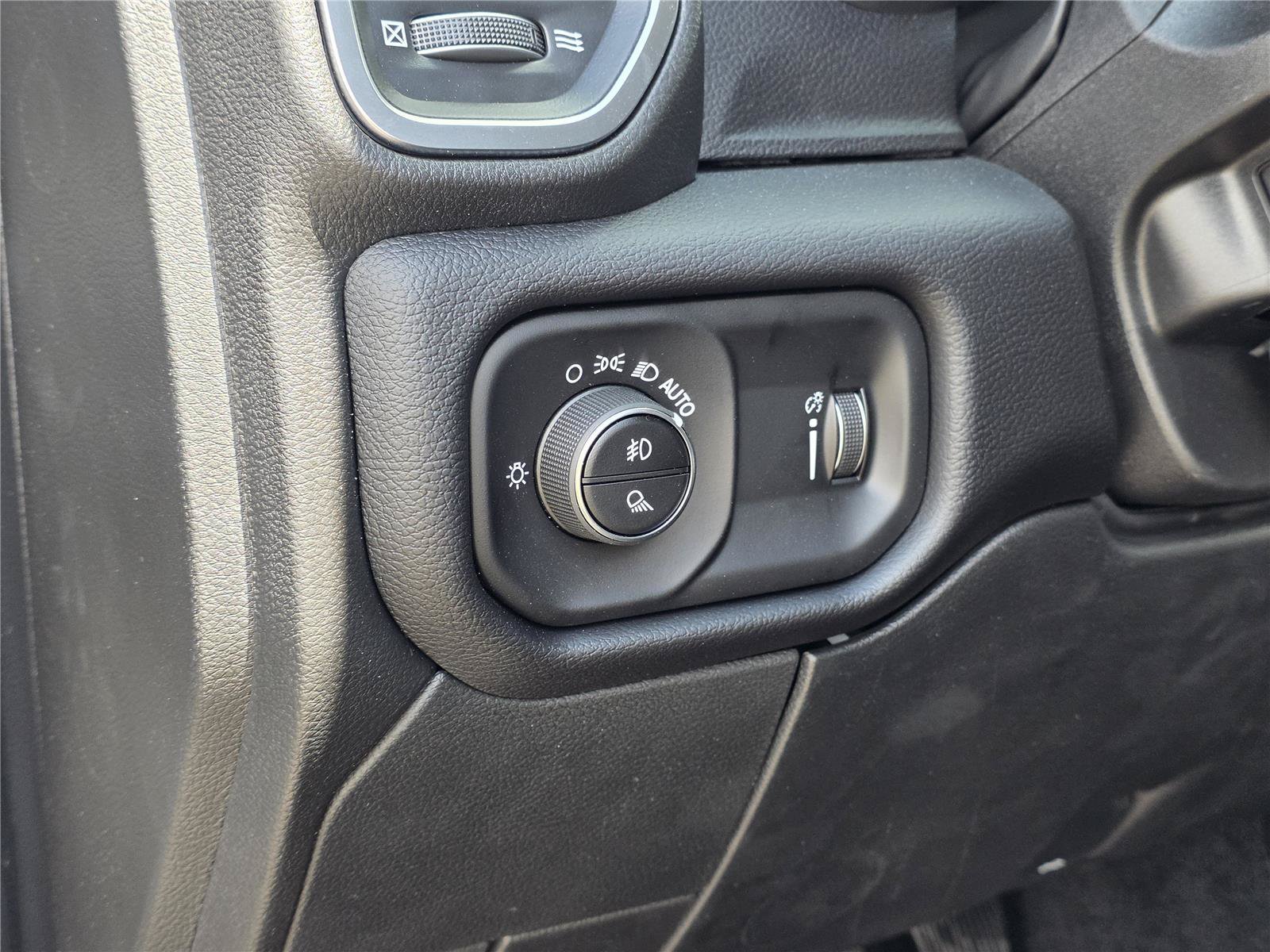 New 2026 RAM 3500 Big Horn AWD/4WD image 23