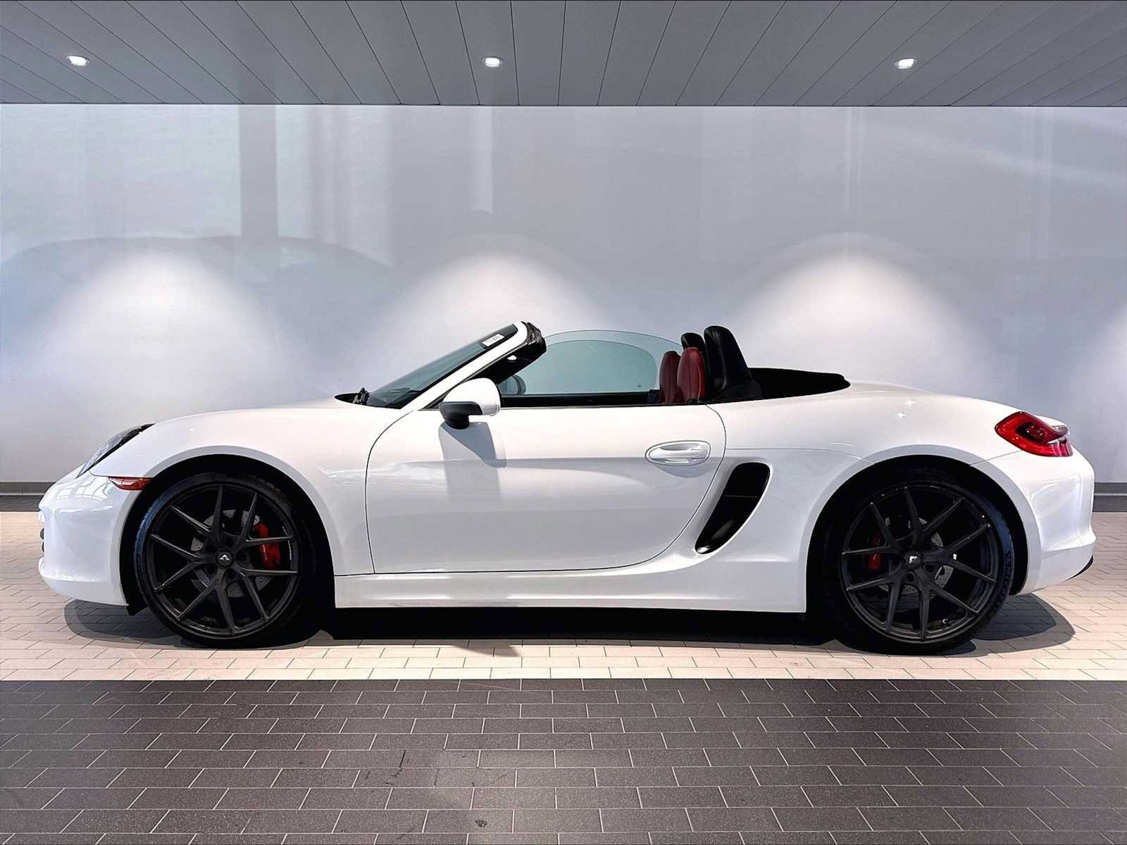 Used 2014 Porsche Boxster S RWD image 2