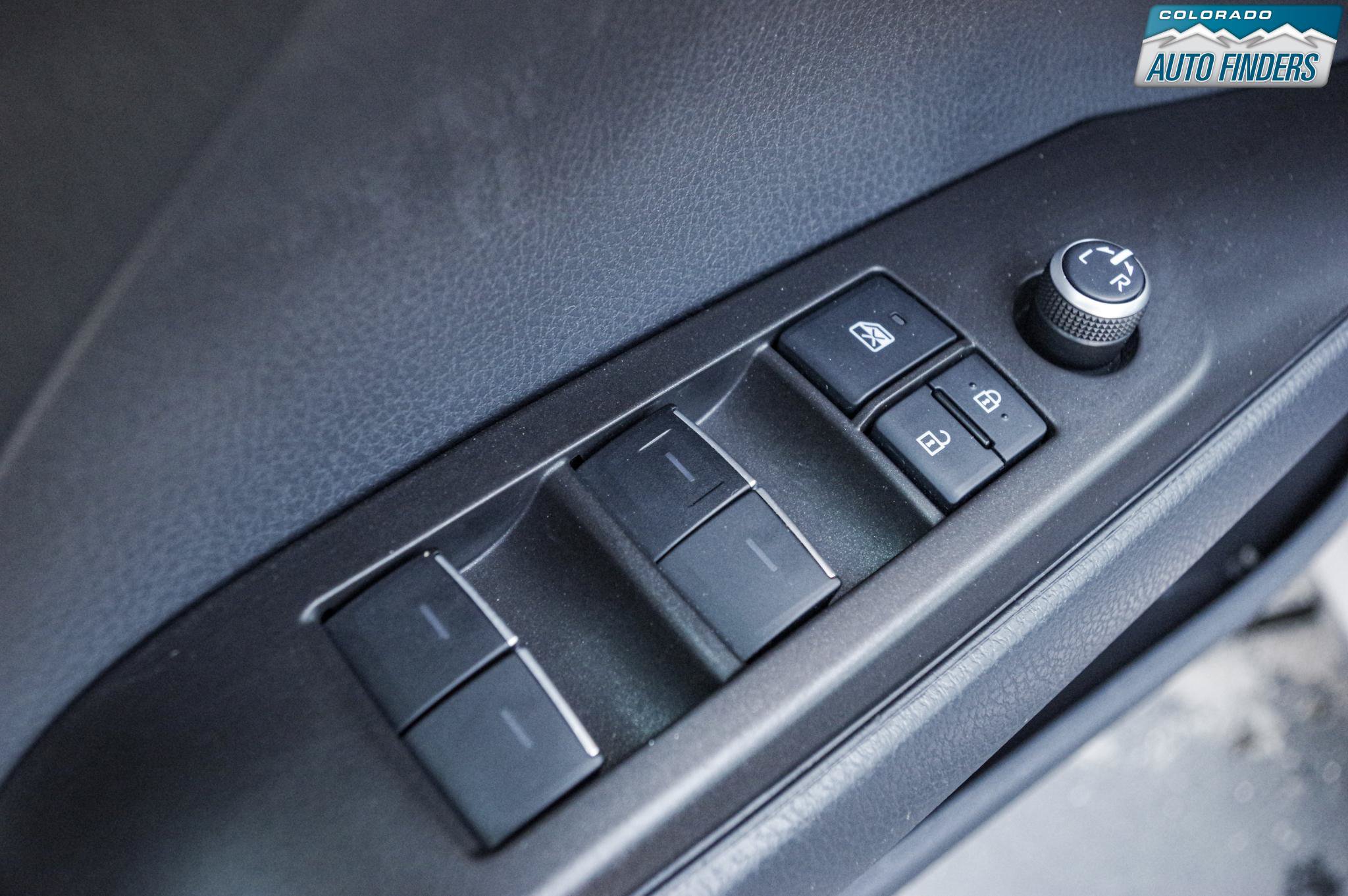 Used 2021 Toyota Camry XLE FWD image 10