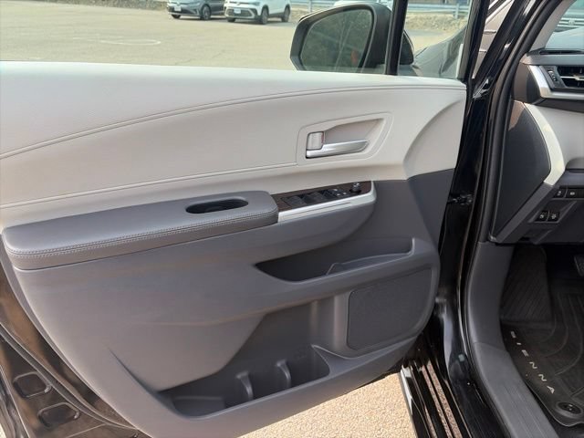 Used 2021 Toyota Sienna XLE w/ XLE Plus Package AWD/4WD image 16