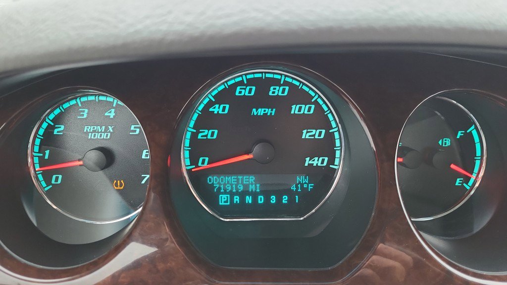 Used 2010 Buick Lucerne CXL w/ Driver Confidence Package image 26