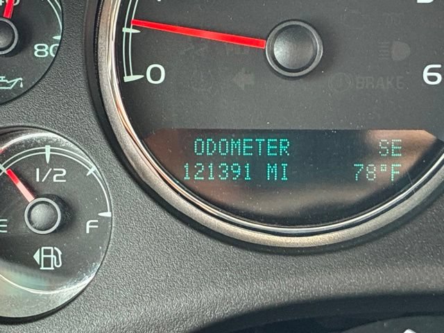 Used 2013 Chevrolet Avalanche LTZ AWD/4WD image 30
