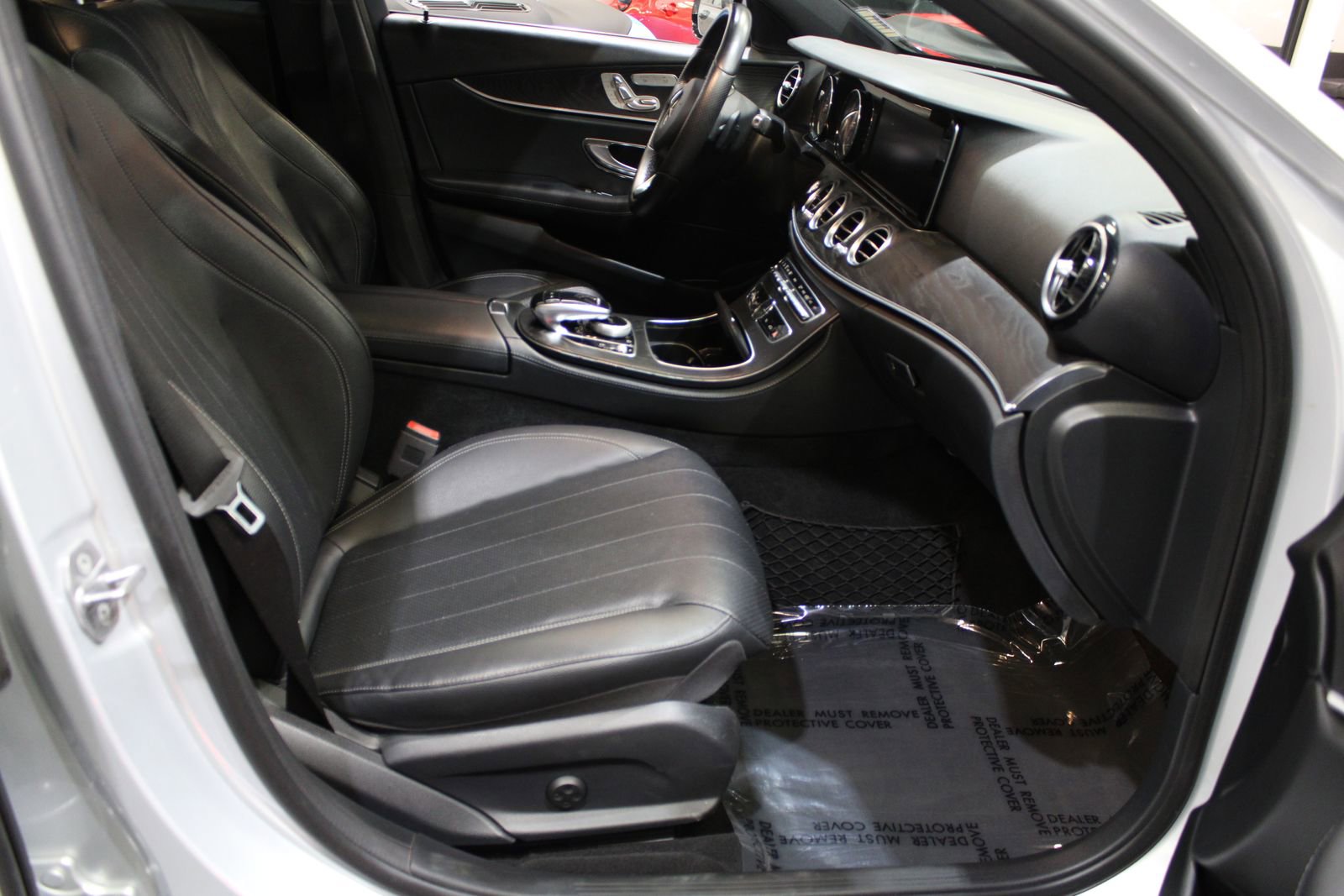 Used 2018 Mercedes-Benz E 300 image 21