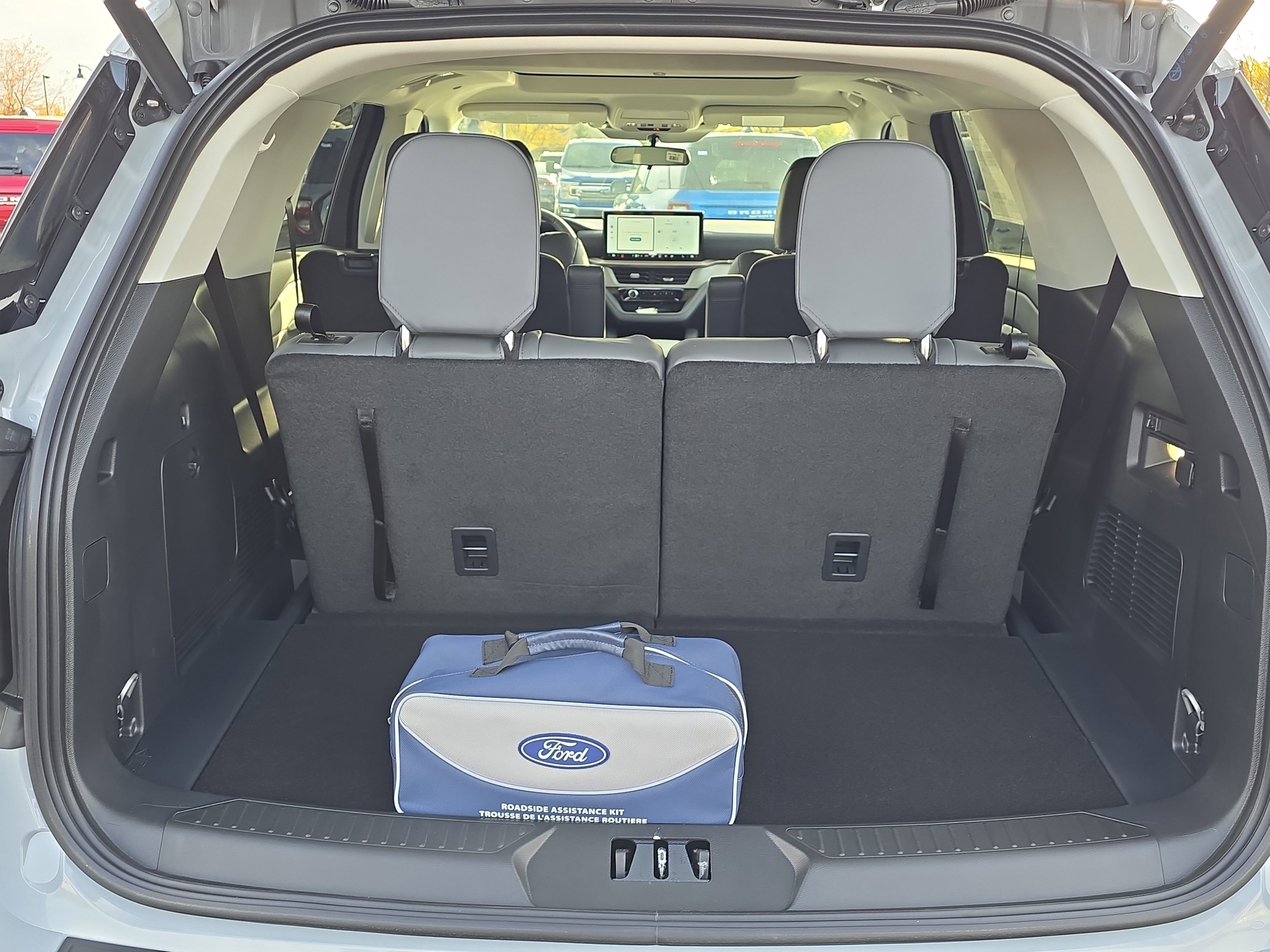 New 2026 Ford Explorer Active image 8