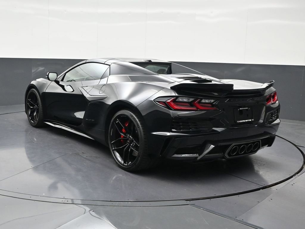 Used 2026 Chevrolet Corvette Z06 RWD image 3