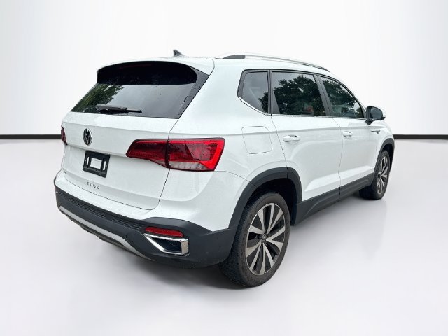 Used 2024 Volkswagen Taos SE FWD image 9