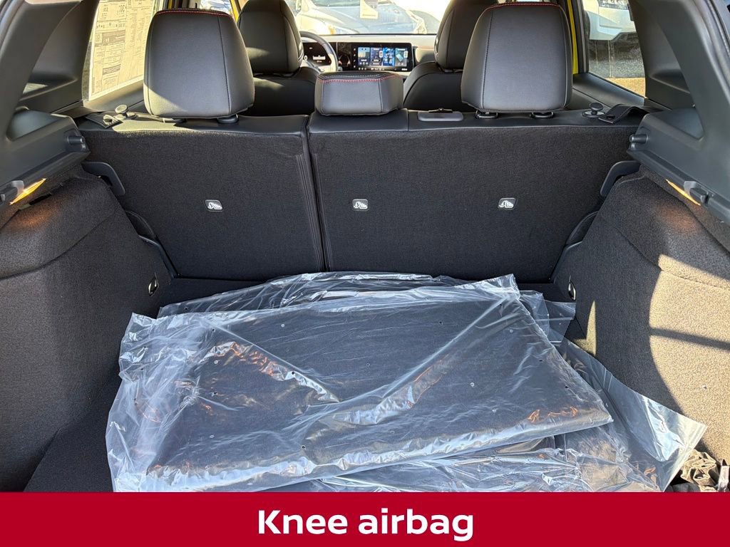 New 2026 Nissan Kicks SR w/ SR Premium Package image 28