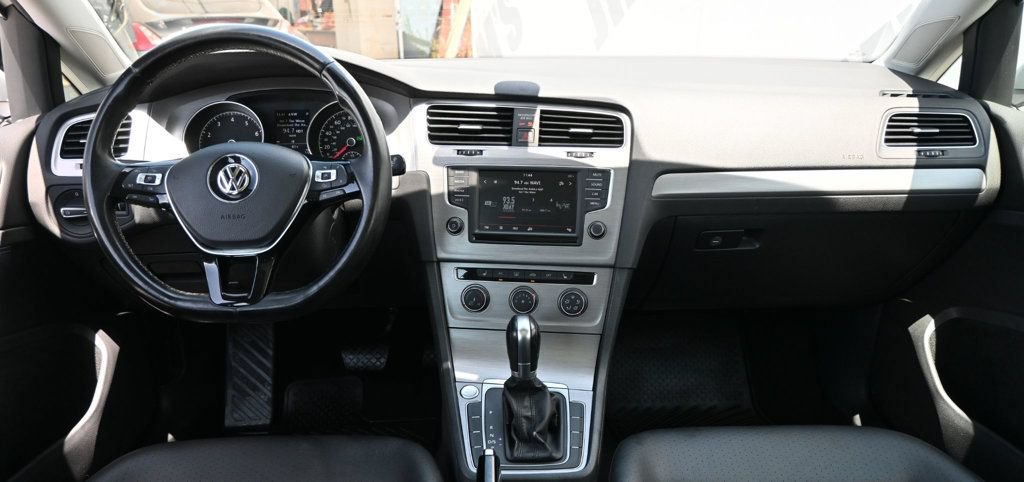 Used 2016 Volkswagen Golf S FWD image 11
