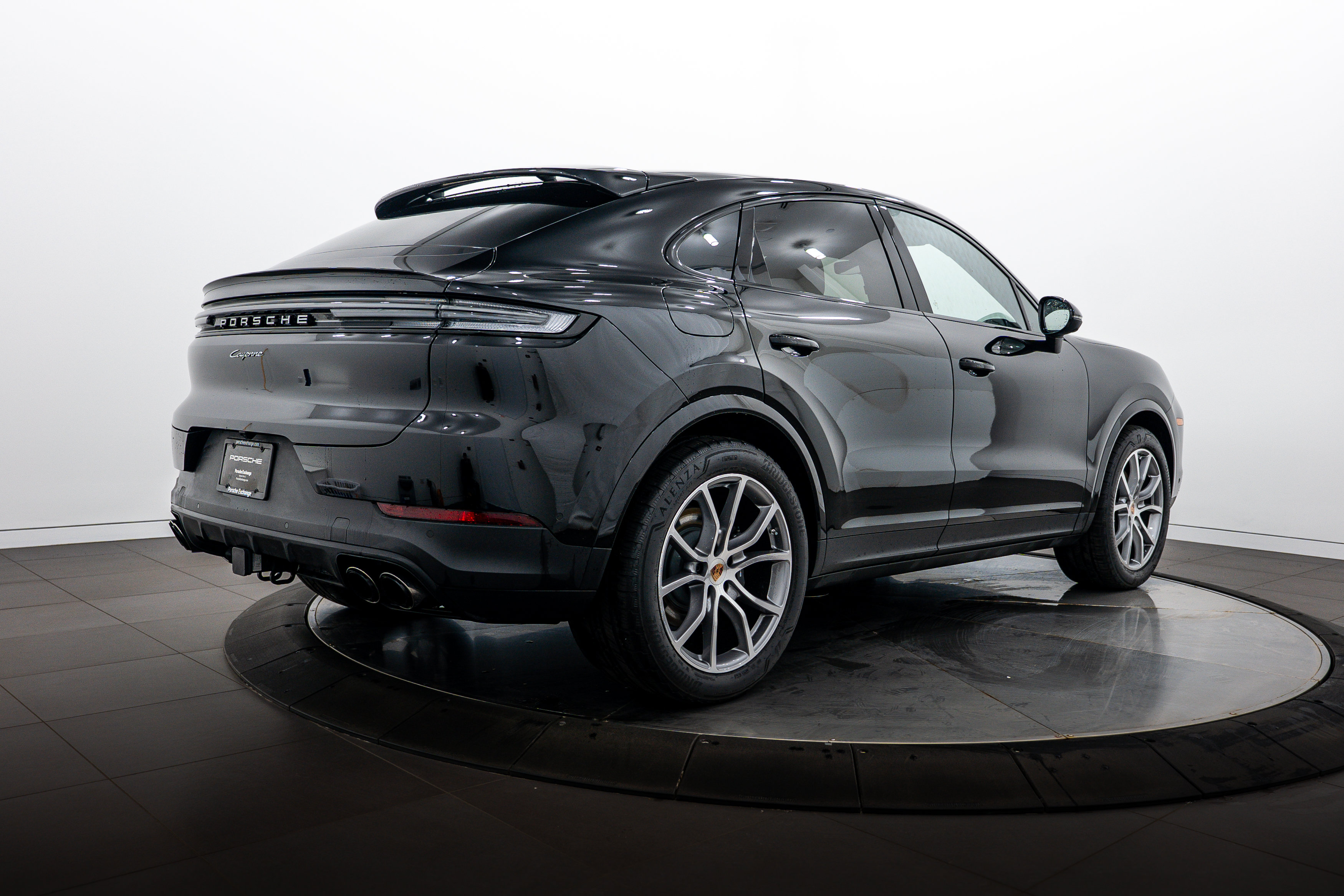 Certified 2026 Porsche Cayenne Coupe AWD/4WD image 7