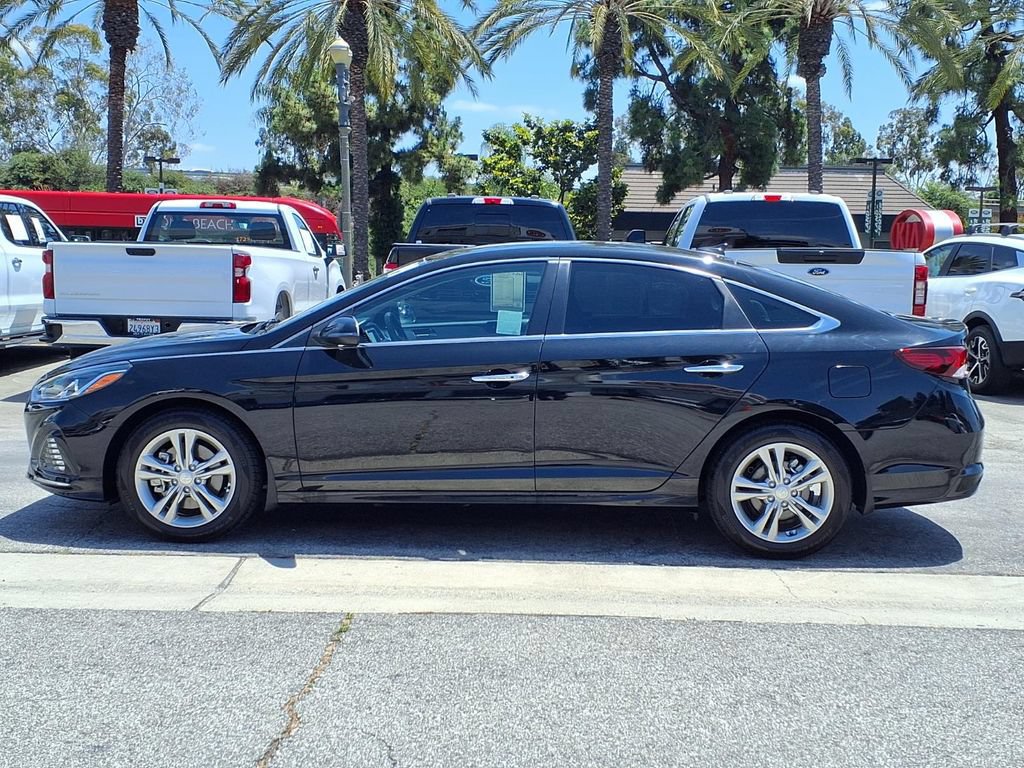 Used 2019 Hyundai Sonata SEL w/ Tech Package 02 FWD image 2