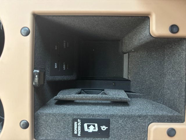 Certified 2023 Porsche Macan image 22