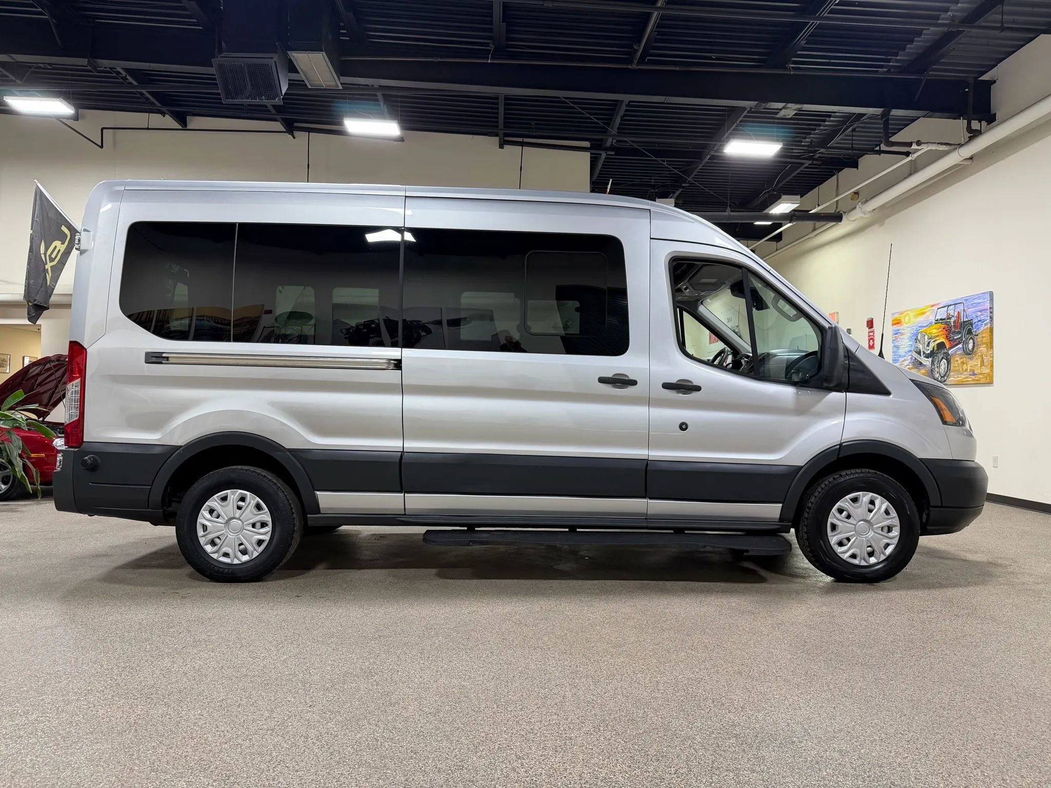 Used 2015 Ford Transit 250 148 Medium Roof RWD image 5