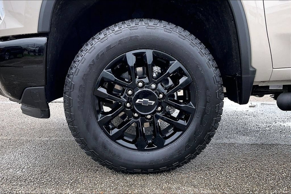 Used 2026 Chevrolet Silverado 2500 Custom w/ Custom Value Package AWD/4WD image 35