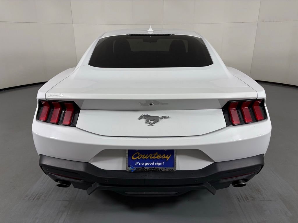 Used 2024 Ford Mustang Coupe RWD image 7