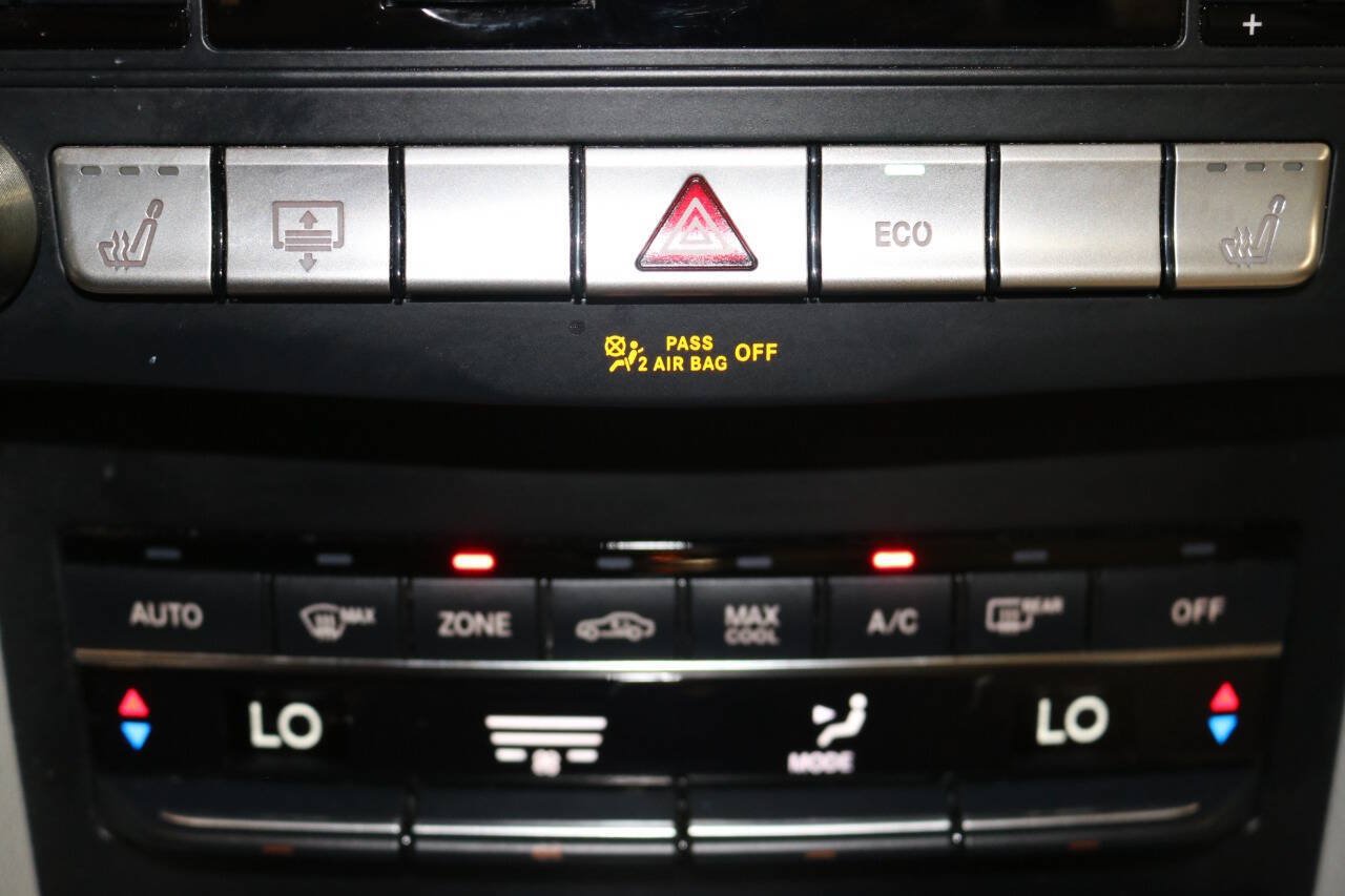 Used 2015 Mercedes-Benz E 350 Sedan image 52