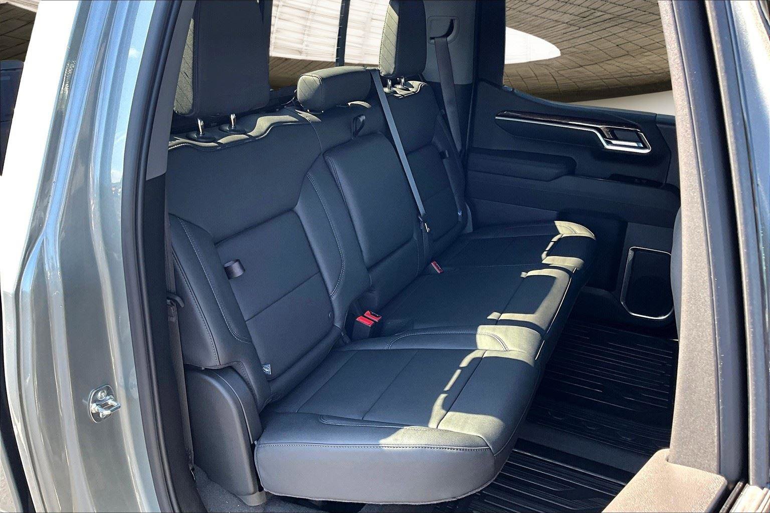 New 2026 GMC Sierra 1500 Elevation w/ Elevation Premium Package image 9