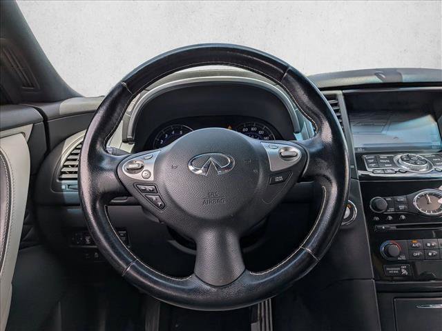 Used 2017 INFINITI QX70 2WD w/ Limited Package image 14
