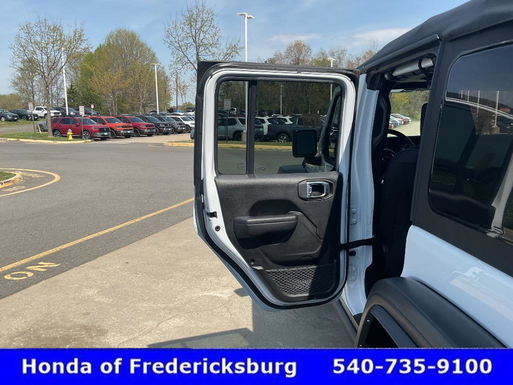 Used 2023 Jeep Wrangler Unlimited Sport AWD/4WD image 16