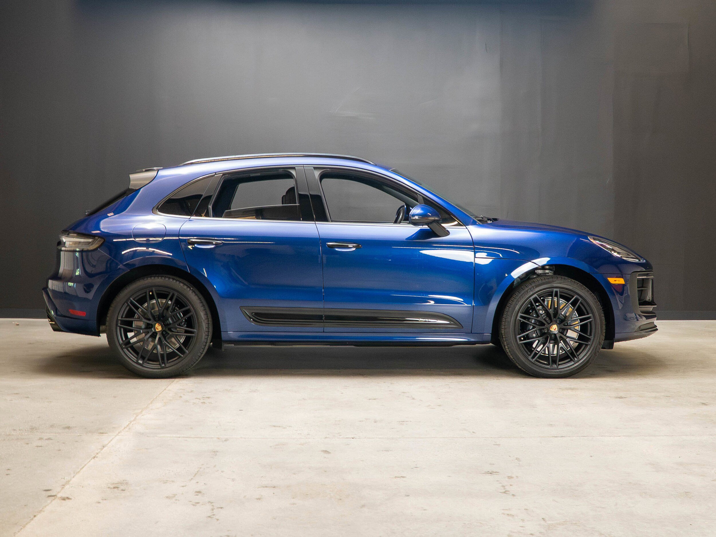 Certified 2023 Porsche Macan GTS AWD/4WD image 8