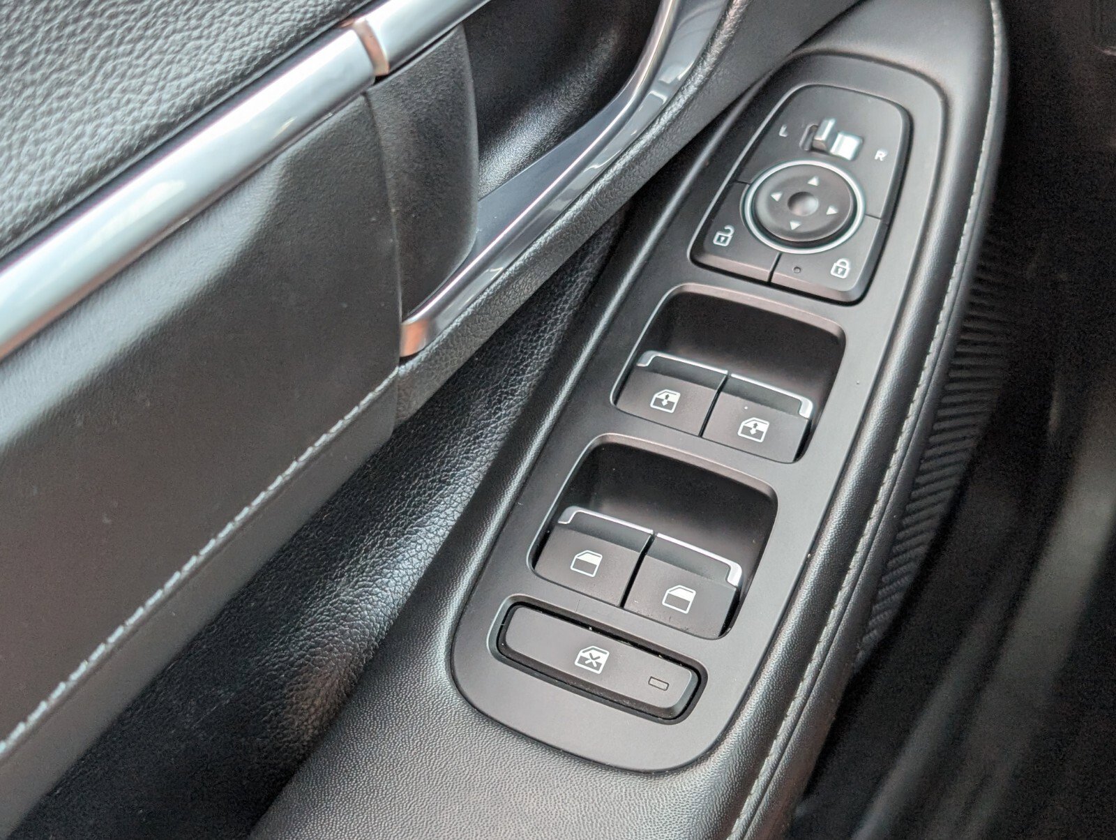 Used 2021 Hyundai Sonata Limited image 35