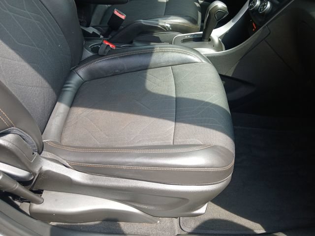 Used 2019 Chevrolet Trax LT w/ Driver Confidence Package FWD image 43