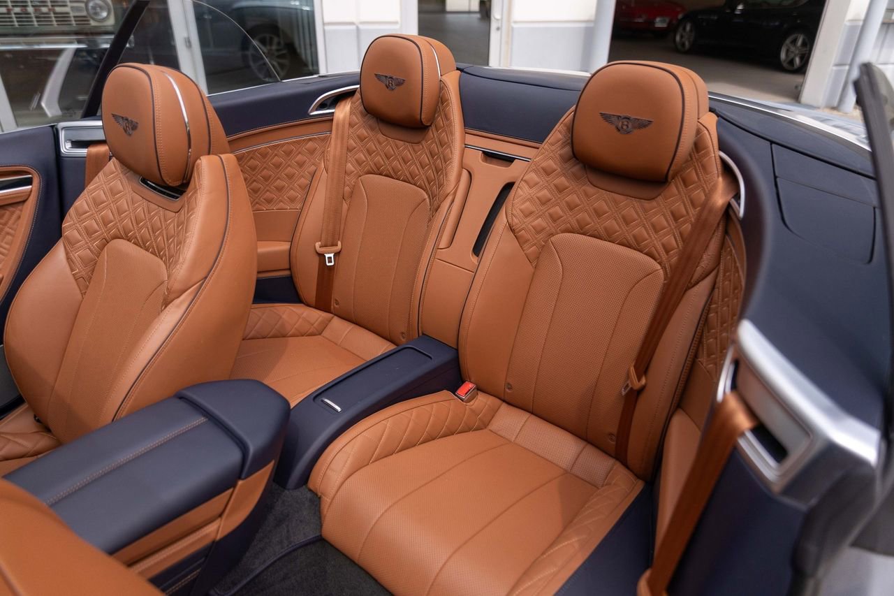 Used 2023 Bentley Continental GT Azure AWD/4WD image 25