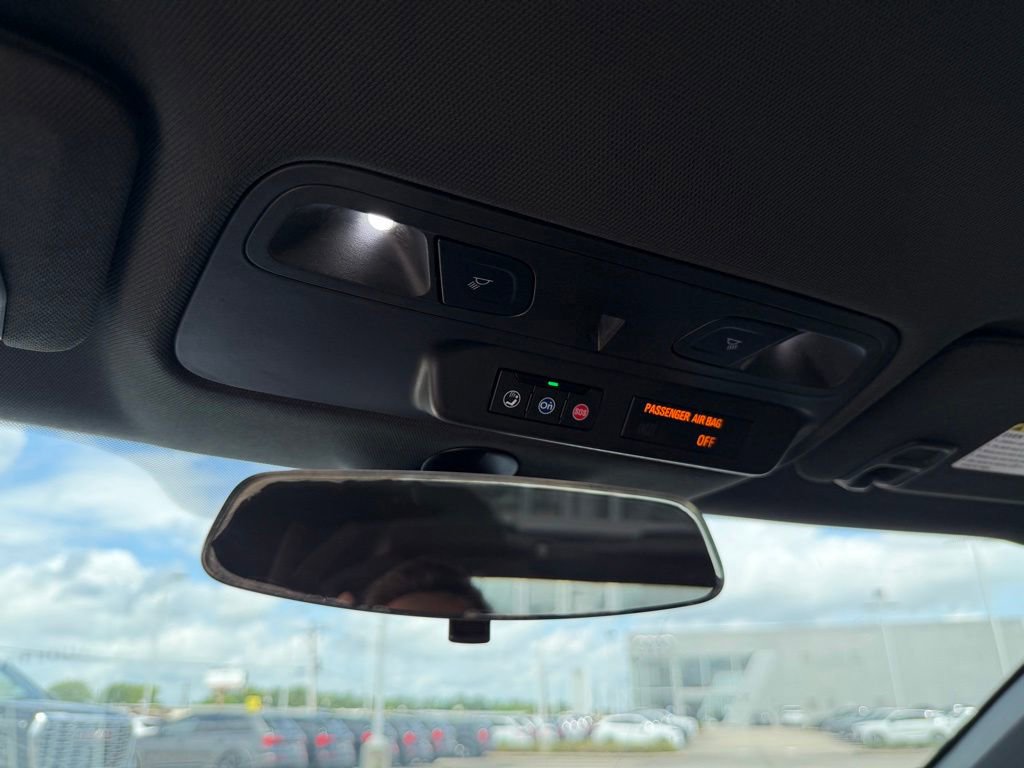 Used 2019 Chevrolet Camaro LT RWD image 18