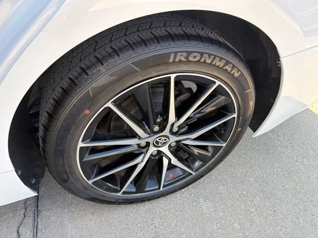 Used 2022 Toyota Camry SE FWD image 9