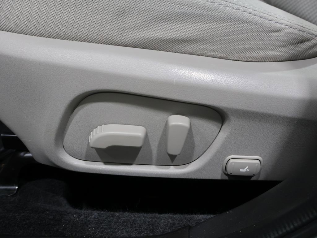 Used 2016 Subaru Forester 2.5i Premium image 12